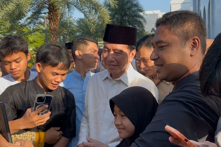 Presiden Jokowi selepas Sholat Ied Adha 2026